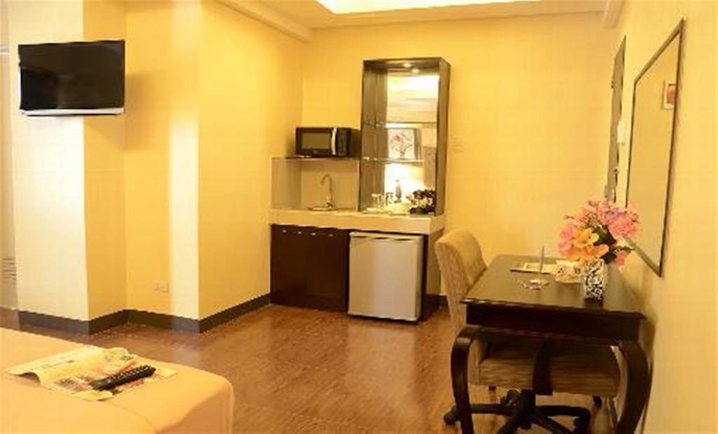 Silver Oaks Suites & Hotel Manila Exterior foto