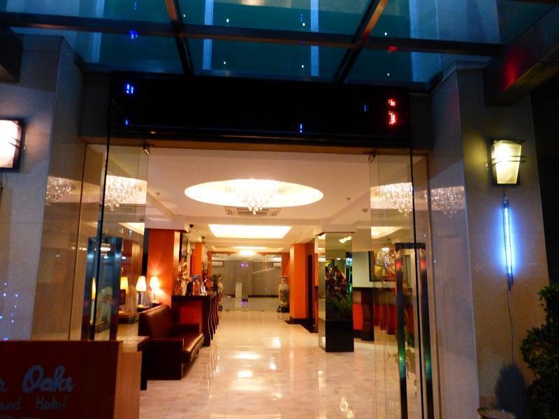 Silver Oaks Suites & Hotel Manila Exterior foto